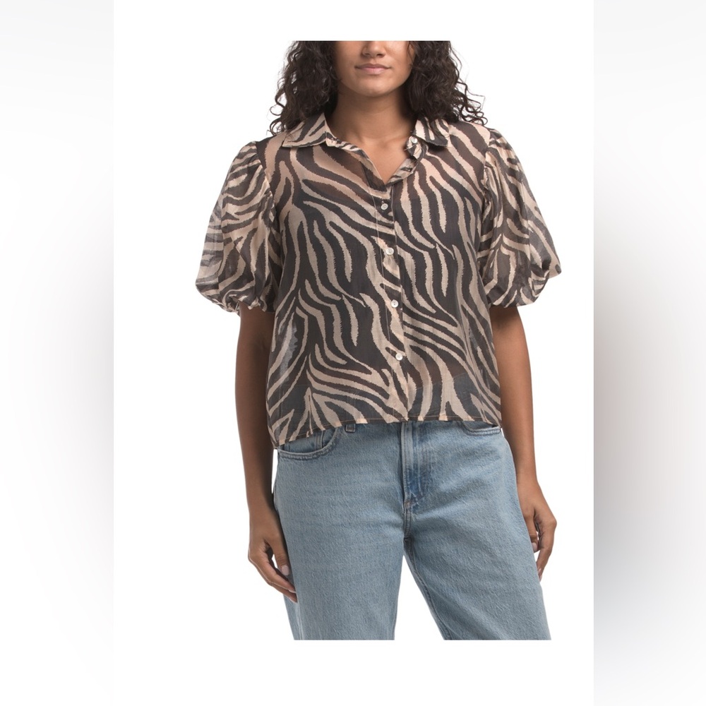 Lucky & Coco Zebra Print Puff Sleeve Blouse
